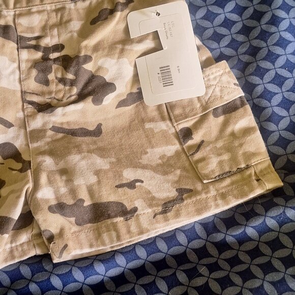 camo shorts  baby togs kidswear 6 to 9 months - Picture 4 of 7